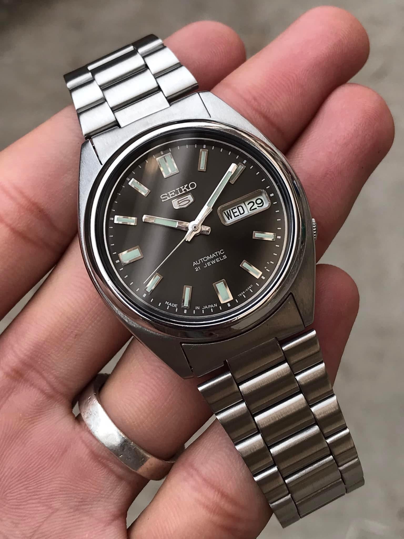 Seiko 5 automatic 21 hotsell jewels silver